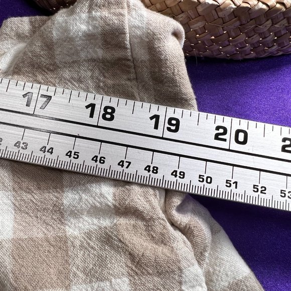 Gingham Shorts with Pockets - Picture 6 of 8